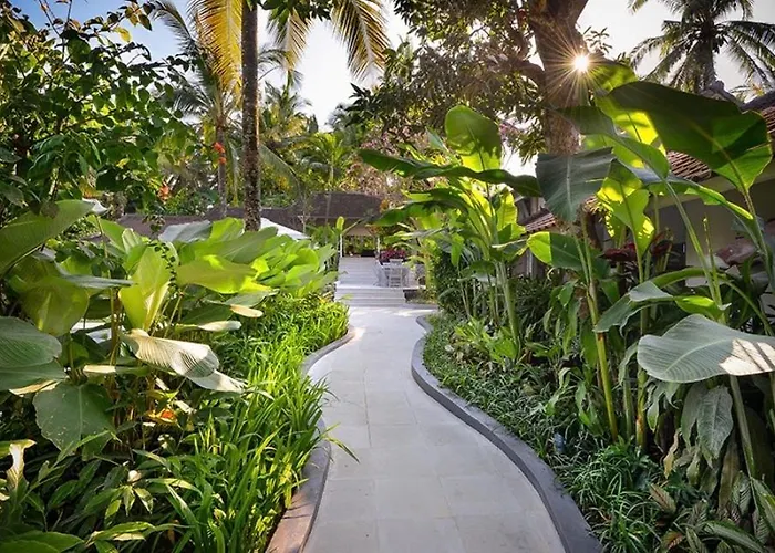 Lodge La And Retreat