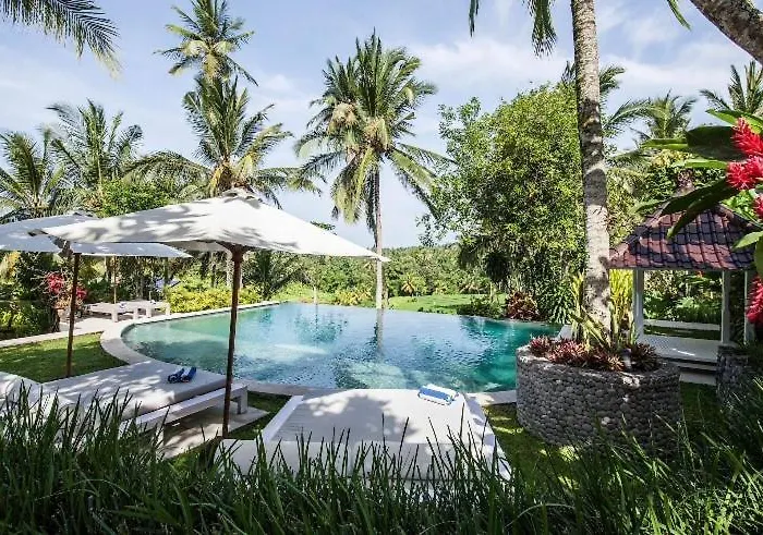 La And Retreat Lodge